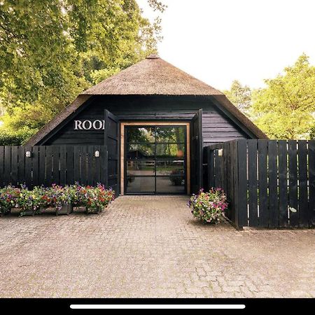 Luxe Hofstede Met Paardenstalling 卢特伦 外观 照片